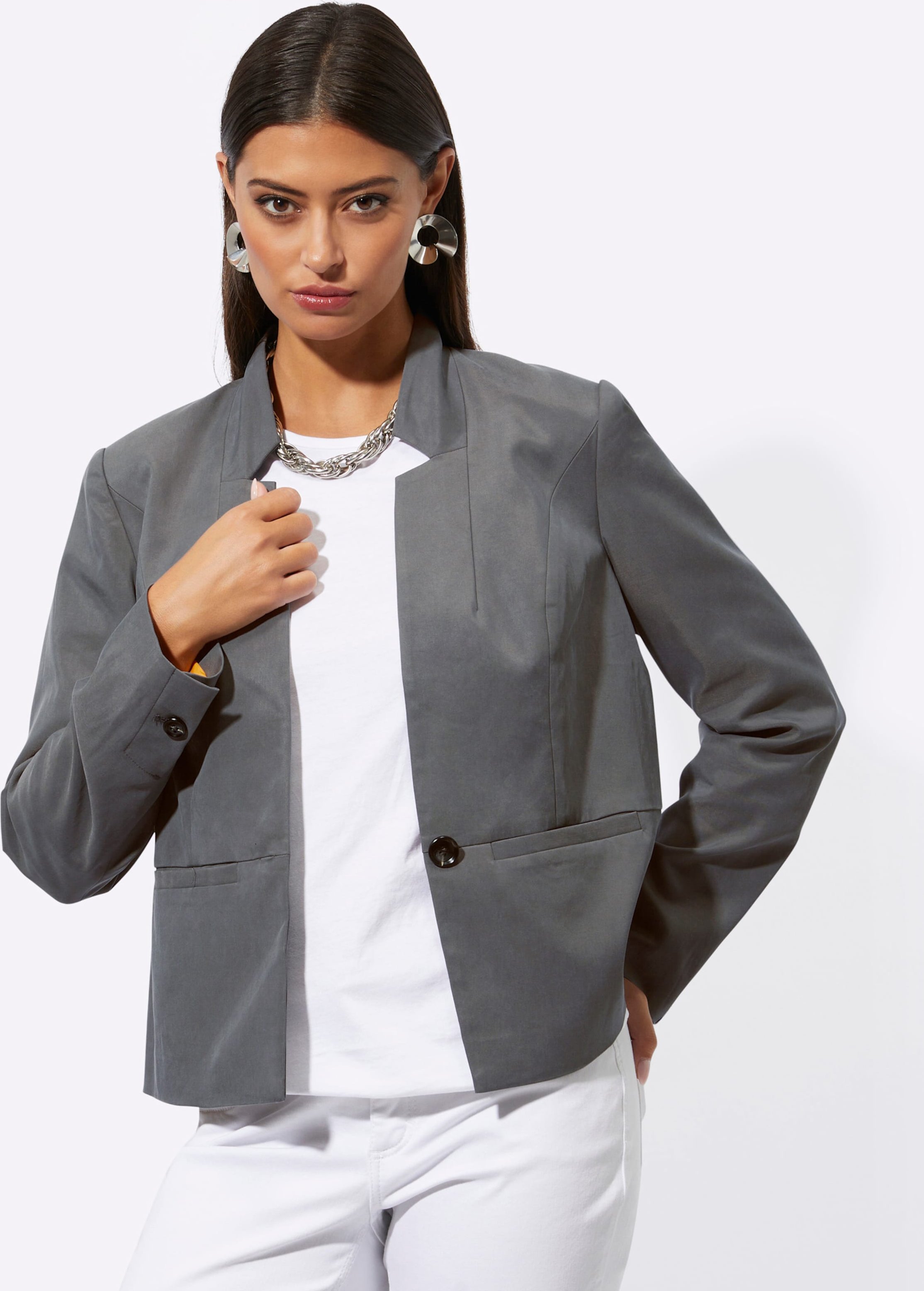 Thumbnail - Blazer