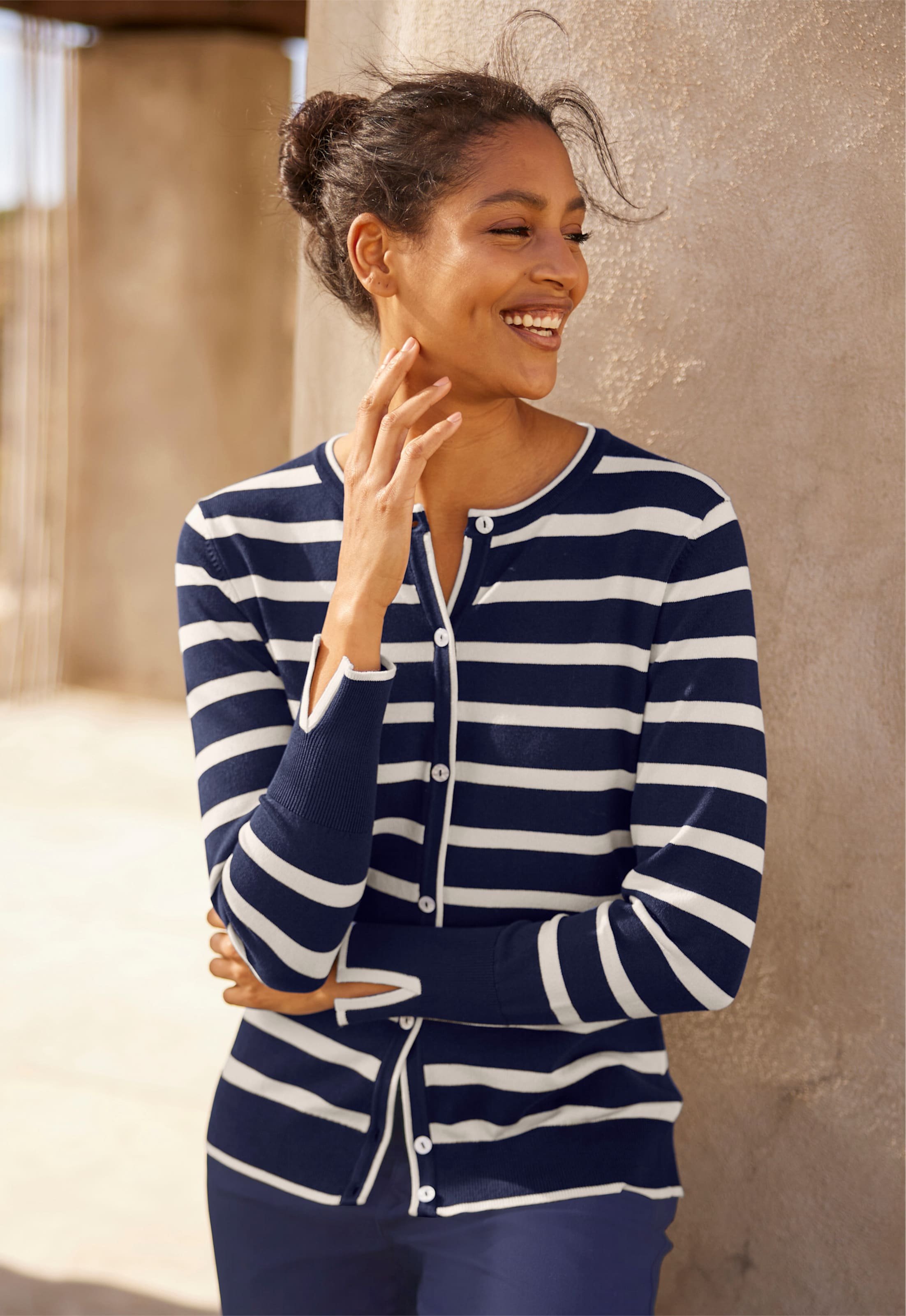 Thumbnail - Feinstrickjacke