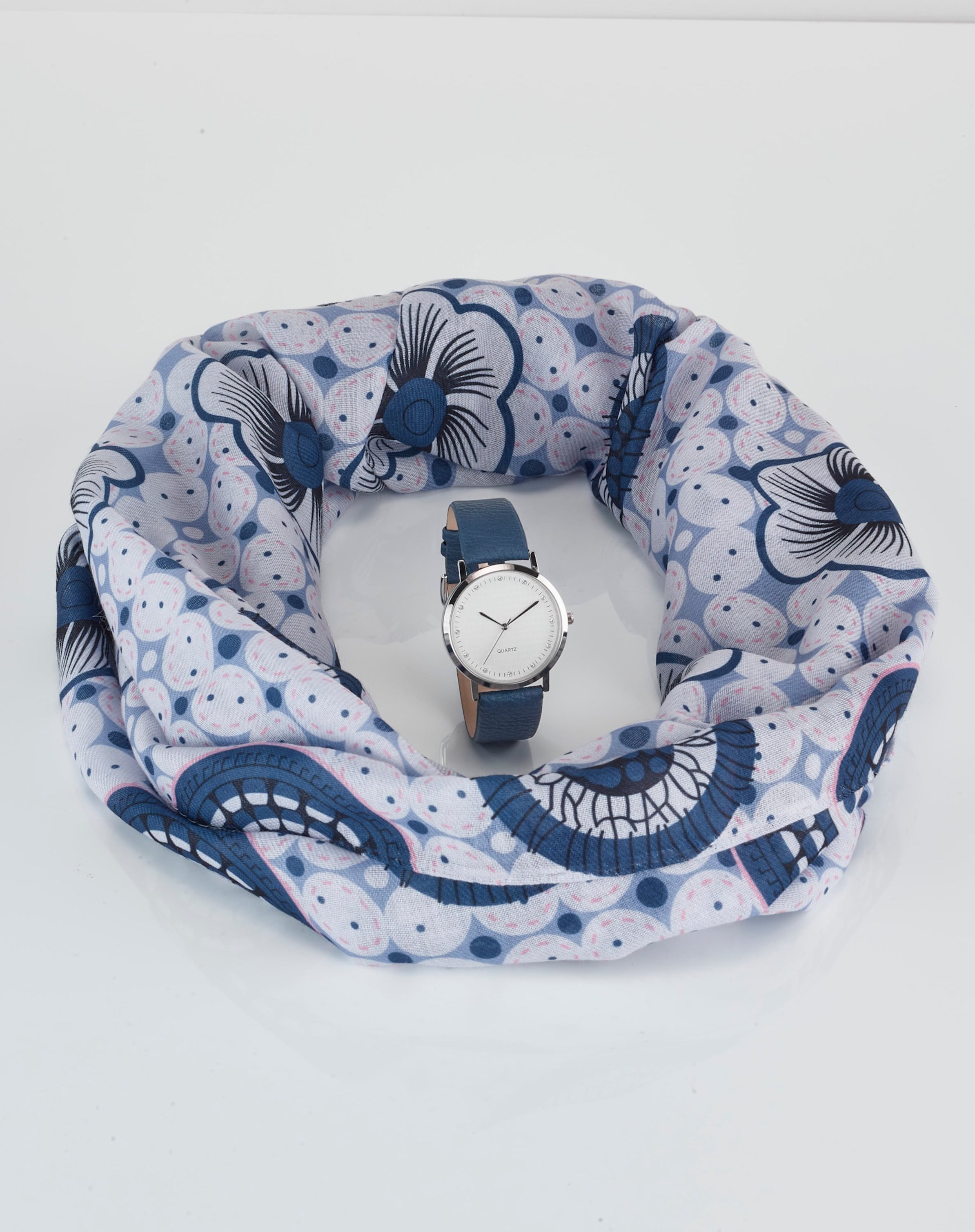 Schal + Uhr