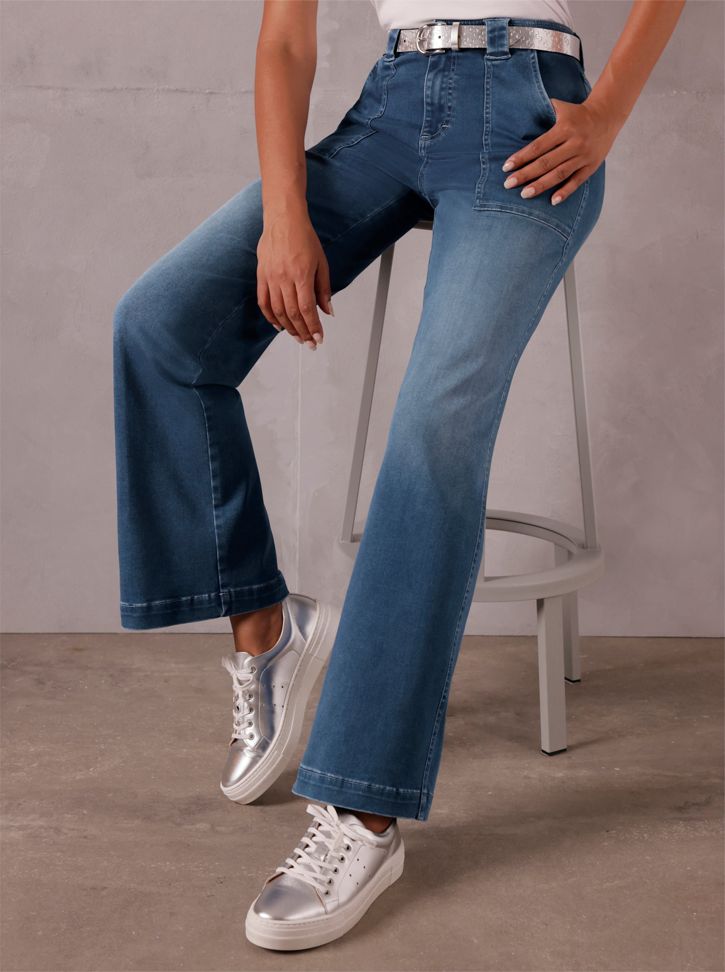 Thumbnail - Schlagjeans