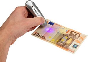 Safescan mobiles Geldscheinprüfgerät 35