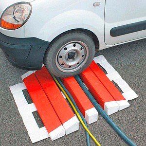 WIHEDÜ Kabelbrücke 91,0 cm rot/weiß