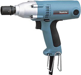 makita 6953J Schlagschrauber