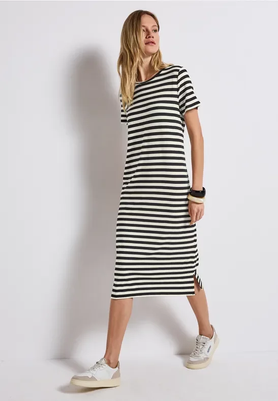 Gestreiftes T-Shirt-Kleid