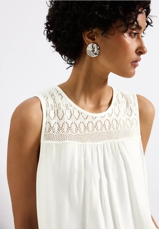 Top mit Ajourdetails