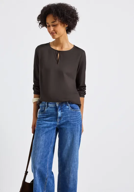 Rundhalsbluse mit Cut-Out