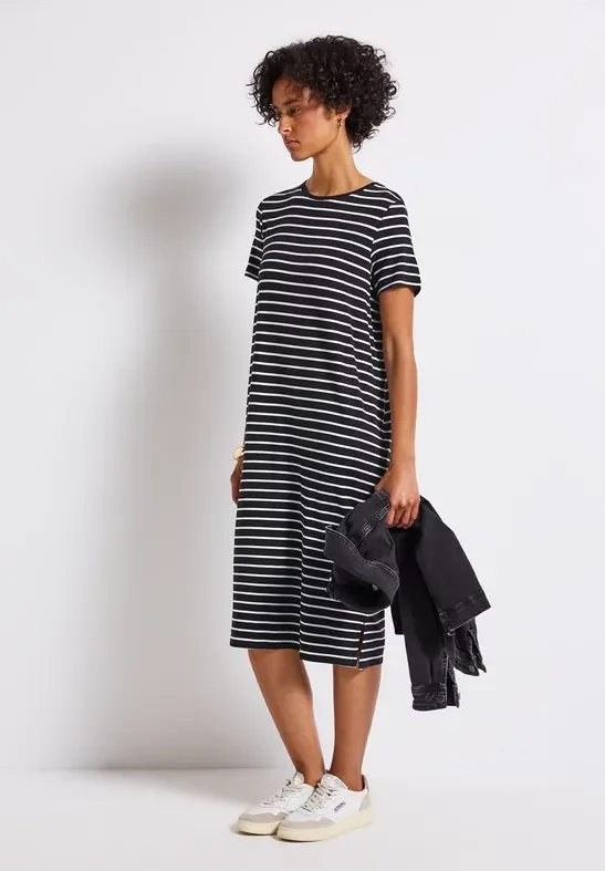 Thumbnail - Gestreiftes Kleid