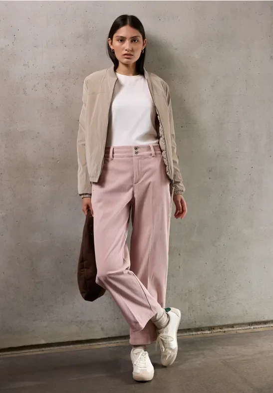 Straight Leg Cordhose