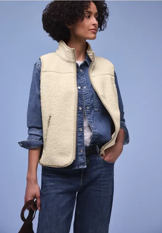 Weste aus Teddy-Material mit Zipper