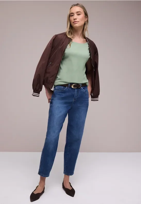 Basic Shirt mit U-Boot-Ausschnitt