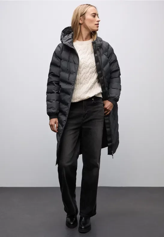 Mantel mit geklebten Nähten