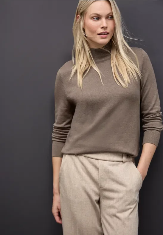 Thumbnail - Turtleneck Pullover