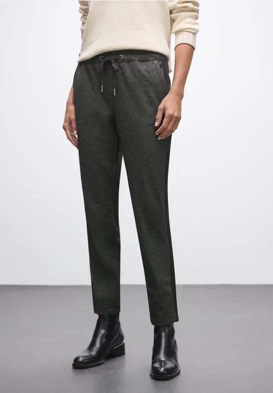 Hose mit Galonstreifen