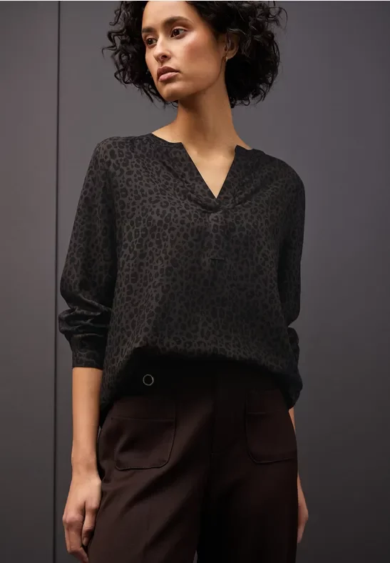 Split Neck Leo Bluse