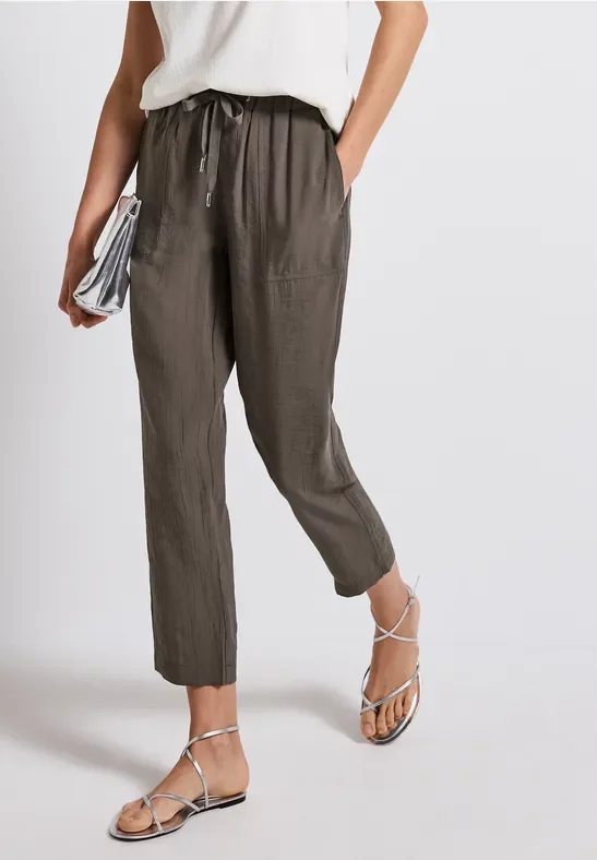 Loose Fit Hose mit Struktur