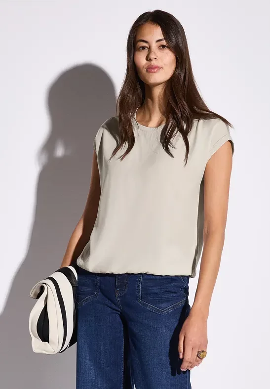 Bluse mit elastischem Saum