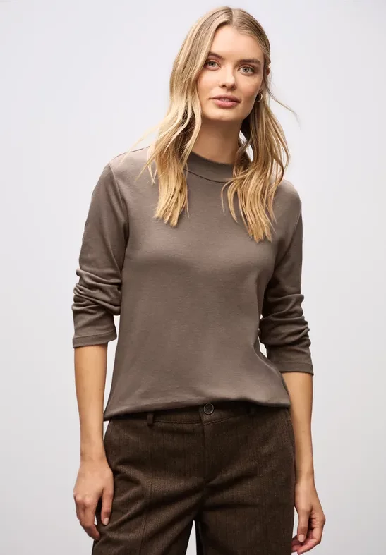 Basic Turtleneck Shirt