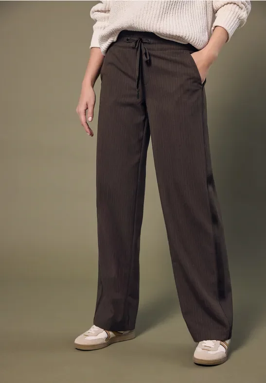 Hose mit Gallonstreifen