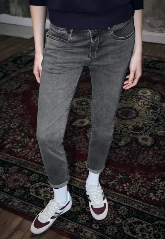 Casual Fit Jeans