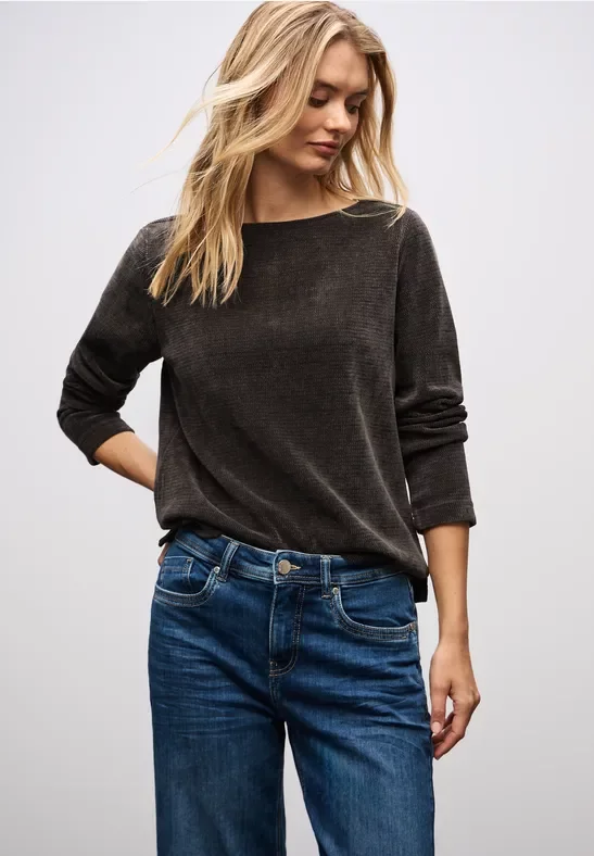 Shirt mit U-Boot-Ausschnitt