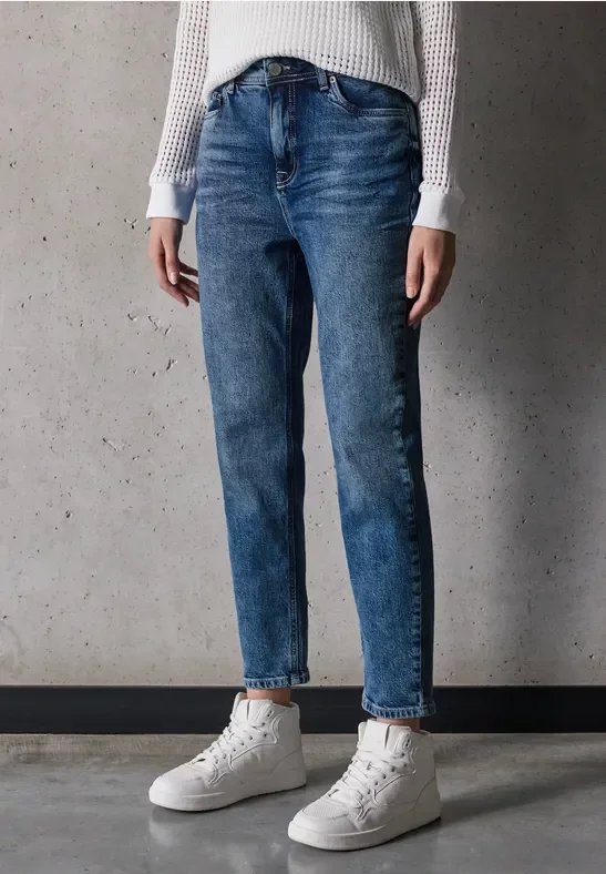 Jeans im Mom Fit