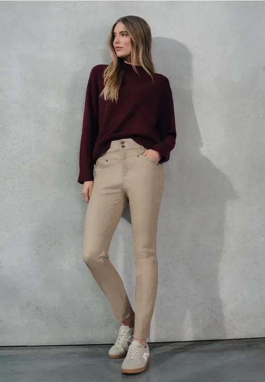 Coated Slim Fit Hose