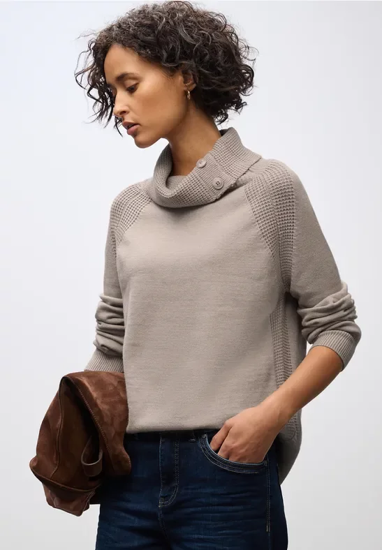 Pullover mit Stehkragen