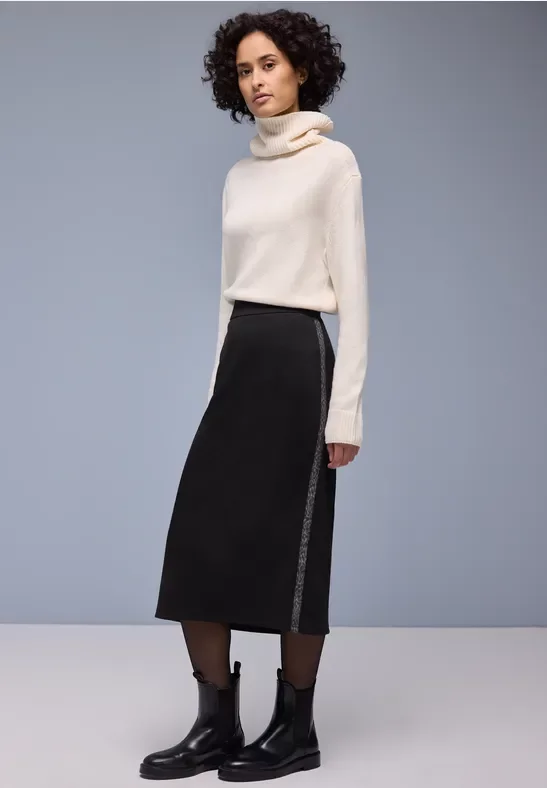 Rock mit Gallonstreifen