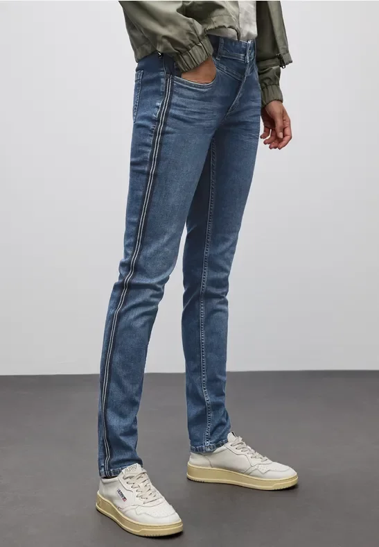 Casual Fit Jeans