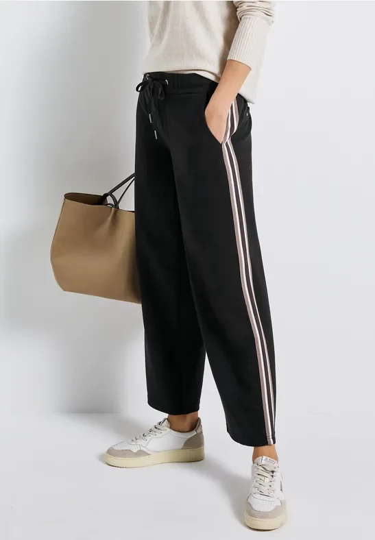 Straight Leg Strukturhose