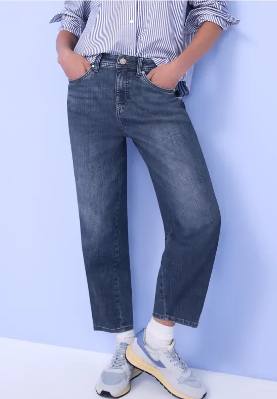 Barrel Leg Jeans