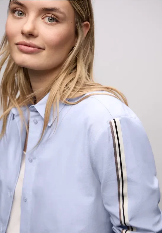 Hemdbluse mit Tapedetails