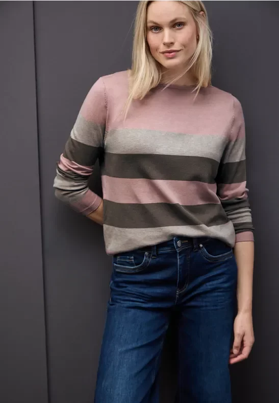 Gestreifter Pullover