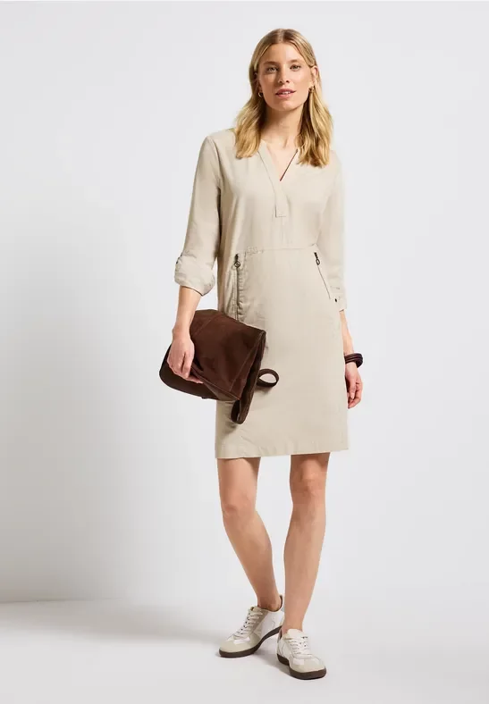 Cordkleid mit Split Neck