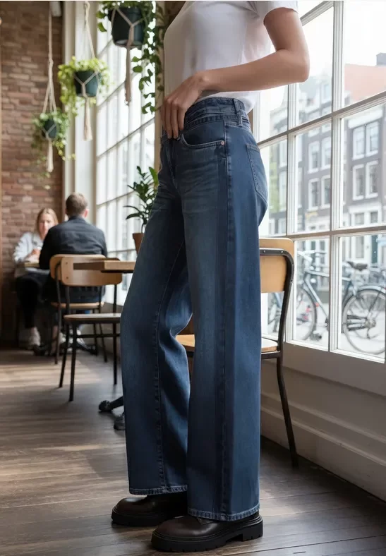 Wide Leg Jeans mit Detail