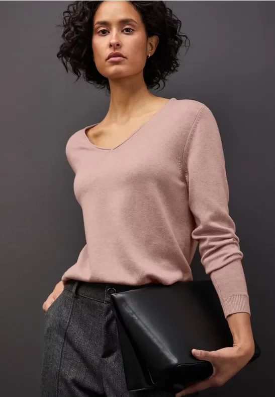 V-Neck Pullover