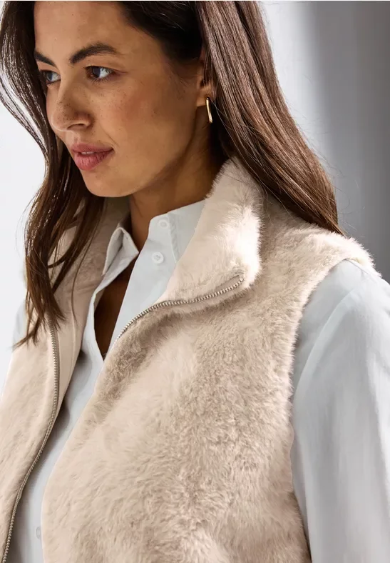 Softe Weste in Fell-Optik