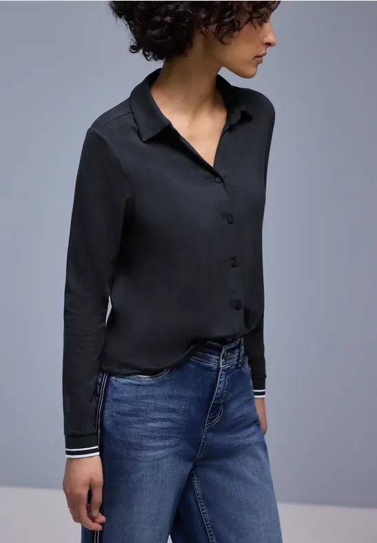 Shirt mit College-Details