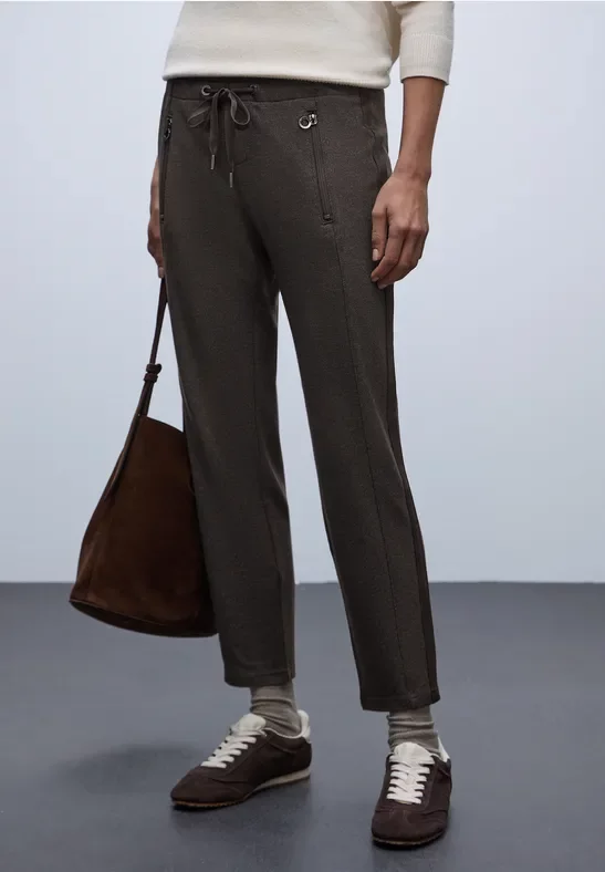 Loose Fit Hose mit Tape