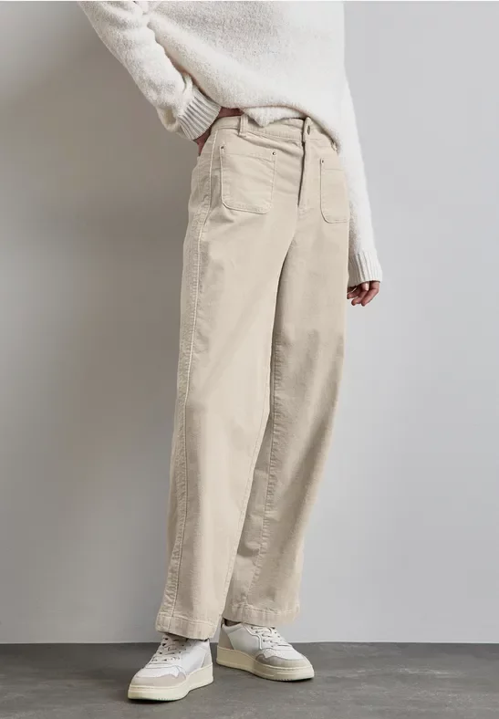 Cordhose im Casual Fit