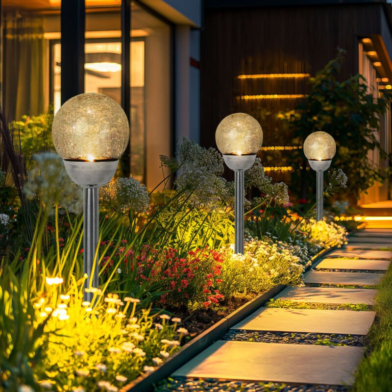 Solarlampe LED Außenleuchte Gartendeko Erdspieß Terrassenlampe Solardeko Bruchglas Kugel, warmweiß, DxH 12 x 56 cm, 3er ...