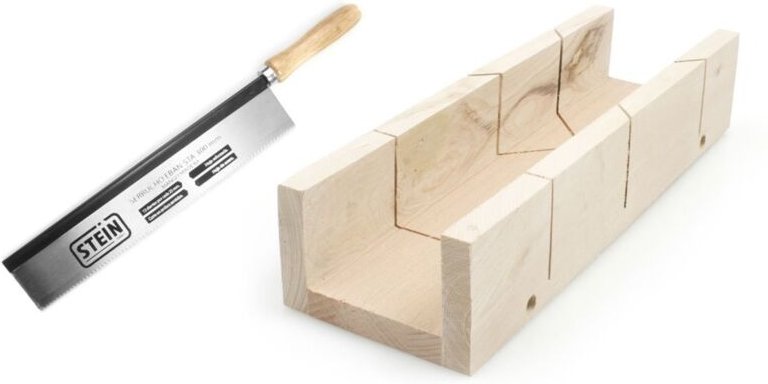Steinholz-Gehrungsschneider 250x65 mm mit Säge