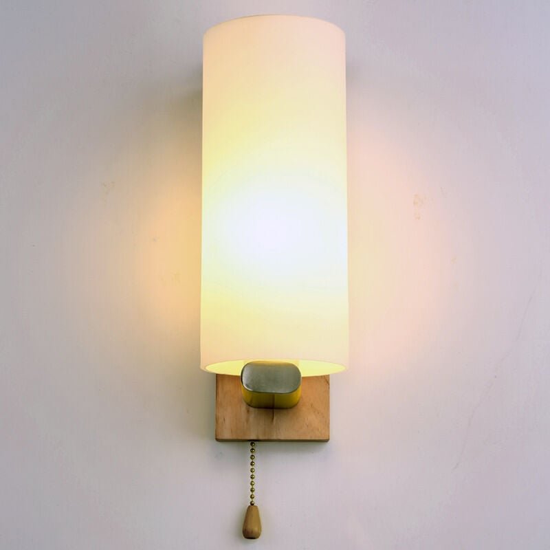 Wandlampe aus Holz mit Zugkettenschalter, schlichter japanischer Lampenschirm aus milchig-weißem Glas, moderne nordische...