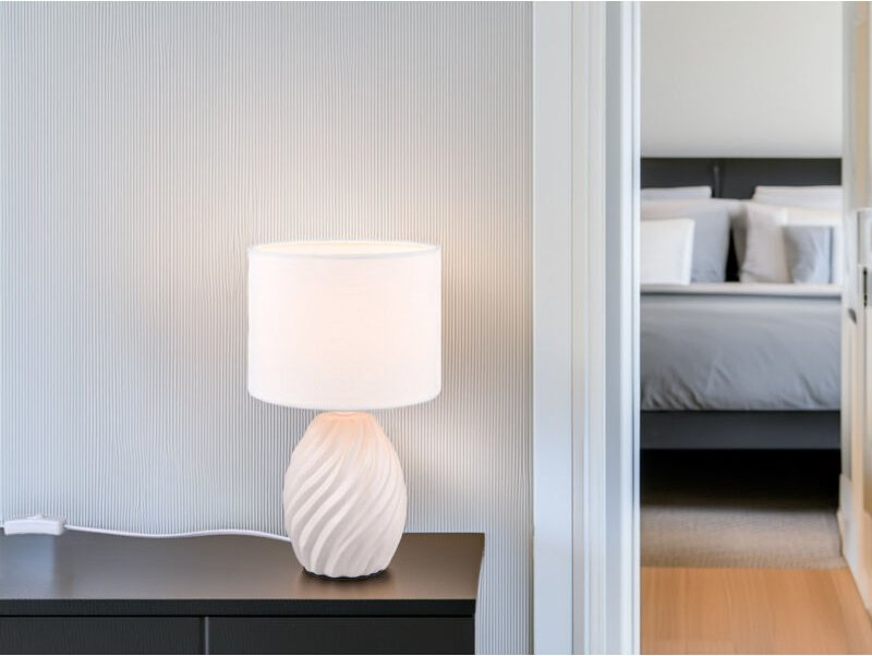 Thumbnail - Reality Leuchten - Tischleuchte melva mit Keramikfuß und Stoffschirm in Weiß, Höhe 31cm