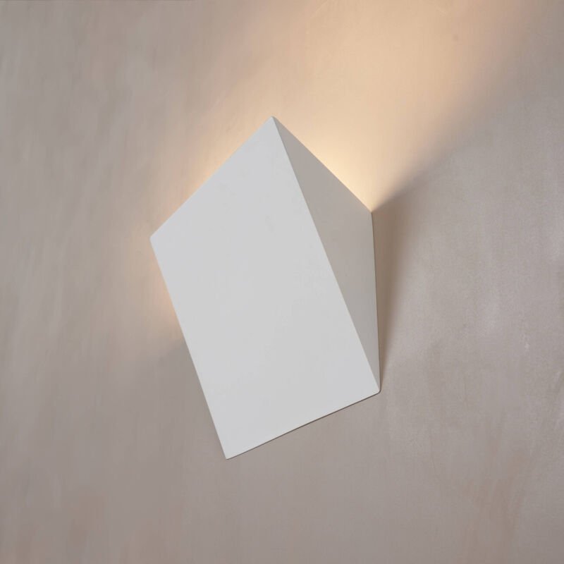 Weiße quadratische geneigte Wandleuchte aus Gips - Norys