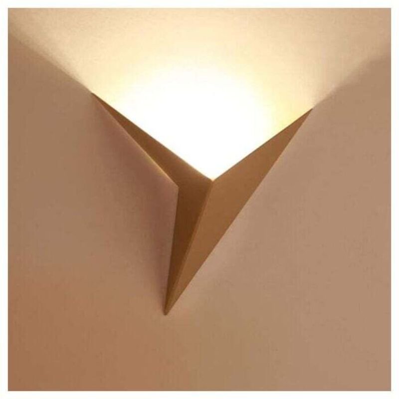 LED-Wandleuchte, 3 w, kreative Dreiecksform, goldene Wandleuchte, 3000 k, warmweiß, moderne Metall-Wandleuchte für Schla...