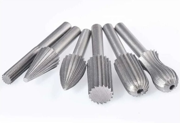 Lot de 6 fraises rotatives en tungstène double coupe 6 mm Queue en tungstène Embouts de limage/gravure/meulage pour outi...