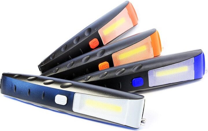 Trade Shop Traesio - Trade Shop - tragbare led strip cob torch + 2 led double magnet ausziehbar 30 cm -