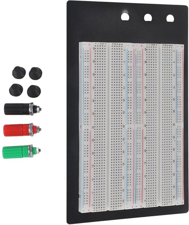 Lötfreie Schaltungsprüfung auf einem Steckbrett mit 1660 Anschlusspunkten und Löchern.