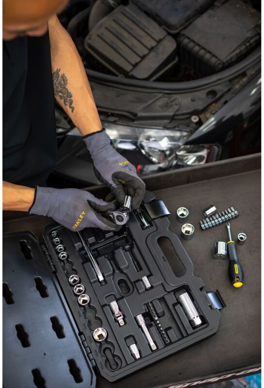 Set mit 38 ¼'' Stecknüssen Stanley STMT82828-1